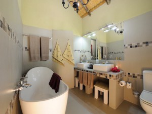 Family Unit Bathroom